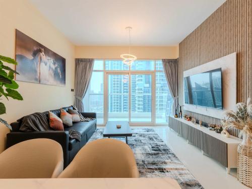 Dubai Marina Living & JBR Beach - Best of Both Areas - Spacious, Family-friendly, Sleeps 6