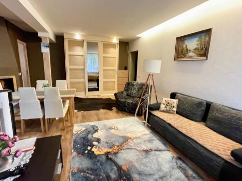 Χώρος καθιστικού στο Lovely and quiet condo in Kristiine. Free parking.