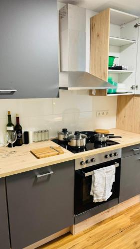 Η κουζίνα ή μικρή κουζίνα στο Cozy & small apartment-Böblingen