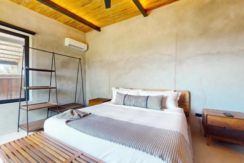 Postel nebo postele na pokoji v ubytování Seabird Villa 19