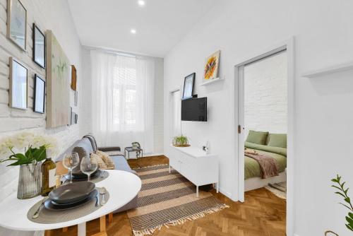 BNB Sancova Apartment with outdoor seating