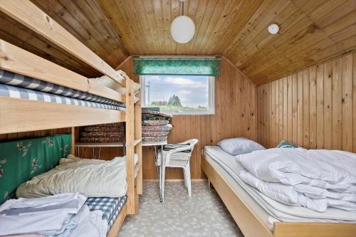 Giường trong phòng chung tại FY146-Middelfart-Rigelvej-6