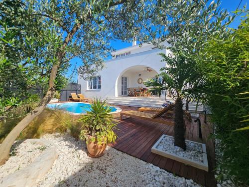 Family-friendly apartments with swimming pools Arbanija, Ciovo - 11789