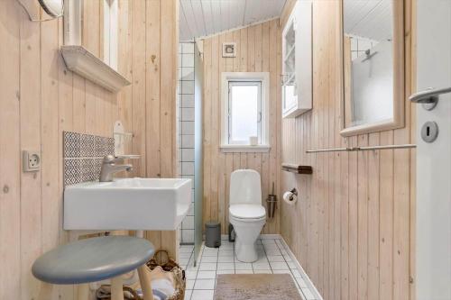 Un baño de 5586-Svaneke-Duebakken-12