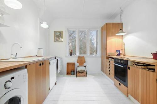 Dapur atau dapur kecil di 5733-Gudhjem-Skramman-12