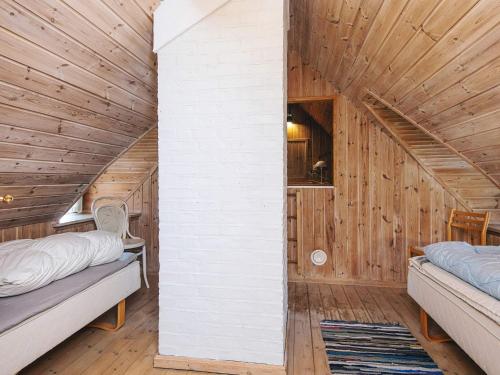 Katil atau katil-katil dalam bilik di 14 person holiday home in Ulfborg