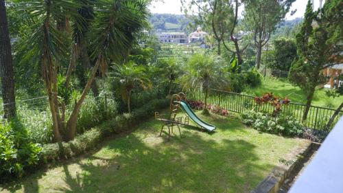 Taman di luar Diyar Villas Puncak NB3/3