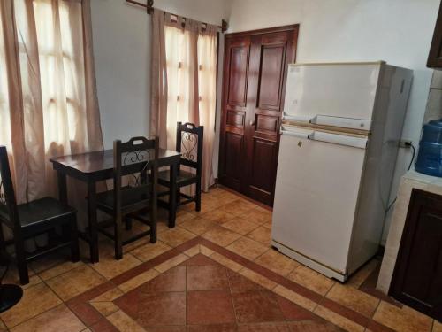 Η κουζίνα ή μικρή κουζίνα στο Charming Colonial Villa Azotea