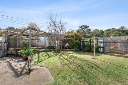 Κήπος έξω από το Harvey Rd Beach House