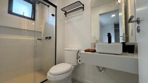 Ένα μπάνιο στο Apê Central | 2 Suítes + A/C + Vista Mar