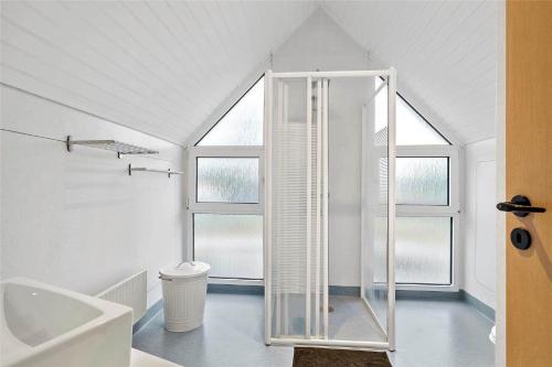 Un baño de OH414-Hadsund-Strandbaekken-7