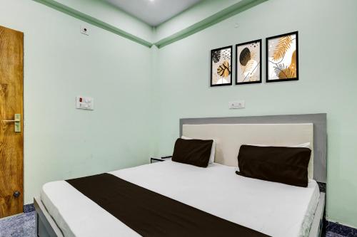 Postel nebo postele na pokoji v ubytování SPOT ON Miraj Hotel