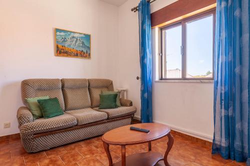 Afbeelding uit fotogalerij van B91 - Bairro Apartment in Lagos in Lagos