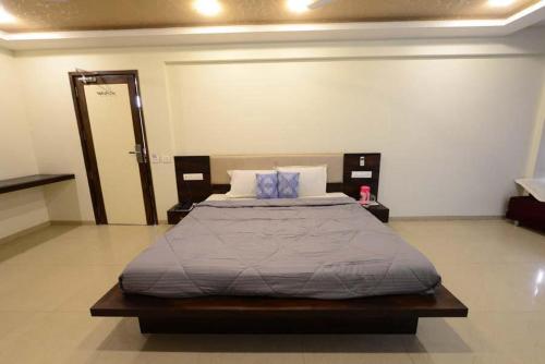 Ein Bett oder Betten in einem Zimmer der Unterkunft Hotel Manila
