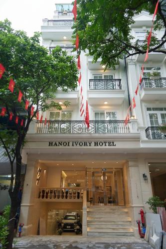 a store front of a hong kong hotel at Hanoi Ivory Hotel in Hanoi