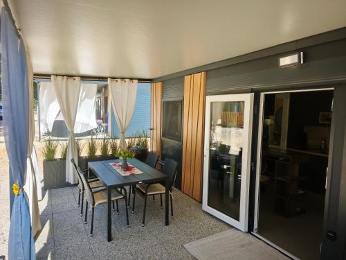 Balkón nebo terasa v ubytování Borka