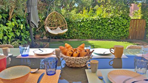 Maistas apartamentuose arba netoliese