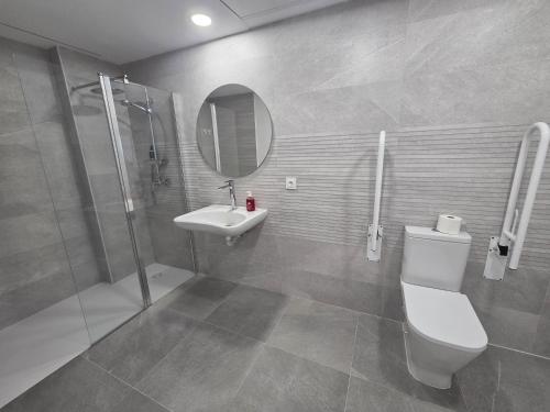 Ένα μπάνιο στο The Eight Unique Apartments