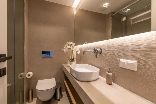 Piraeus Riviera Residence