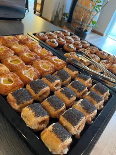 ホテルの敷地内または近くでの食事または食べ物