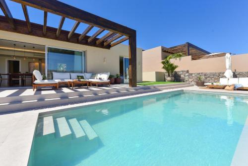 Kaiman 18 by VillaGranCanaria
