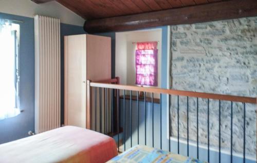 Postel nebo postele na pokoji v ubytování 2 Bedroom Cozy Home In Sassocorvaro Auditore