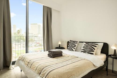 Cama o camas de una habitación en Luxury 3BR Sea View and Pool