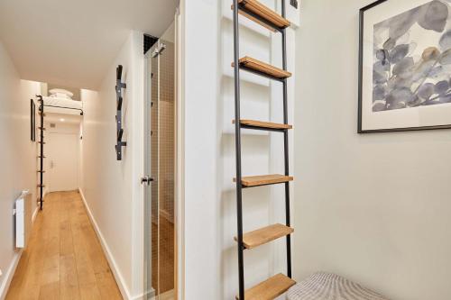 Modern Studio-Faubourg Saint-Honore
