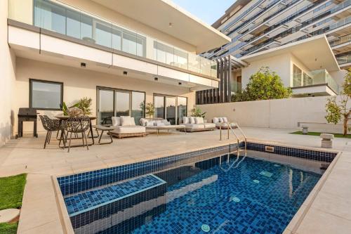 Silkhaus Vacation Homes Beach House & Private Pool with 3BR & Maid Room