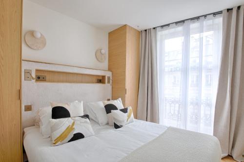 Heart Marais Luxury 2BR AC by Melvane