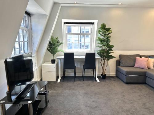 Penthouse near park - air con - Guest and the City photo 60