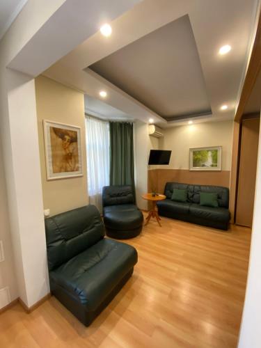 Χώρος καθιστικού στο Живи тут