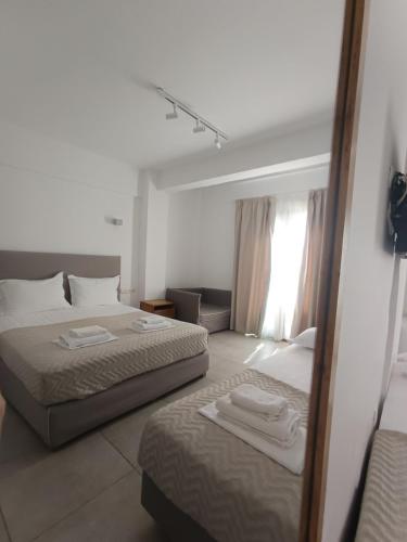 スタブロスにあるStavros Beach Hotelのギャラリーの写真