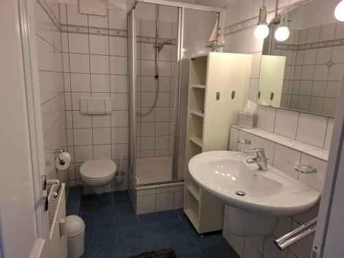 Koupelna v ubytování Das Landhaus am Haff LHH A06