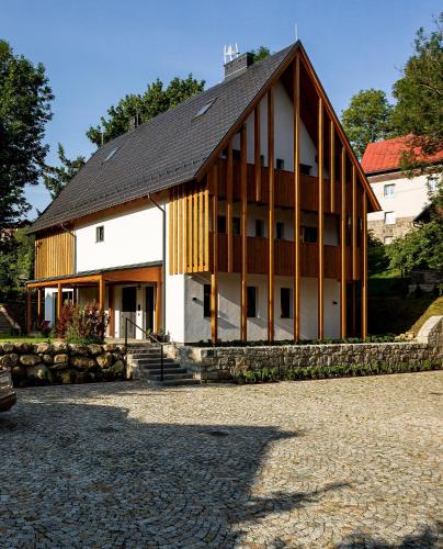 DOM GÓRY LAS - ADULTS 11 plus - W rytmie slow - Centrum - Bezpłatny Parking - Śniadania