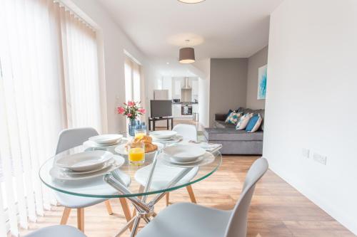 Χώρος καθιστικού στο Modern 1 & 2 Bedroom Apartments in Oxford, Near Hospitals & Science Park