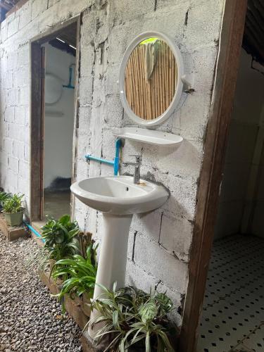 Bilik mandi di KP Dorm Nongkhiaw