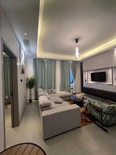 Ruang duduk di newly built fully furnished one bedroom apartment complex