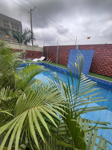 Kolam renang di atau dekat dengan newly built fully furnished one bedroom apartment complex