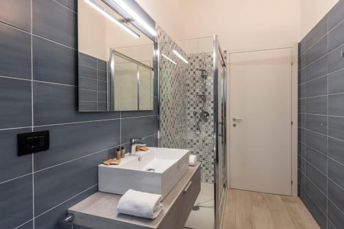 CityLife 6 - Bright Two Bedroom Apt - B Home