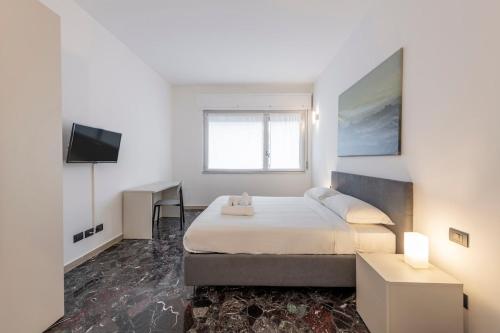 CityLife 6 - Bright Two Bedroom Apt - B Home
