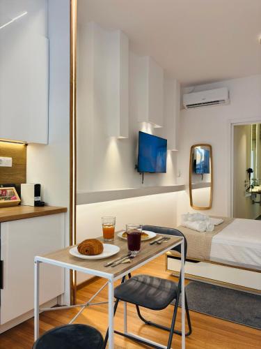 Cozy apartment, at Pagrati close to Kalimarmaro, Athens city center