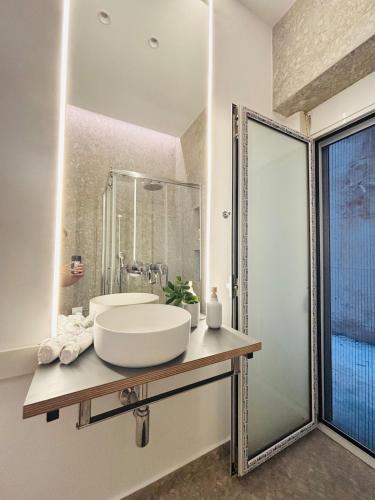 Cozy apartment, at Pagrati close to Kalimarmaro, Athens city center