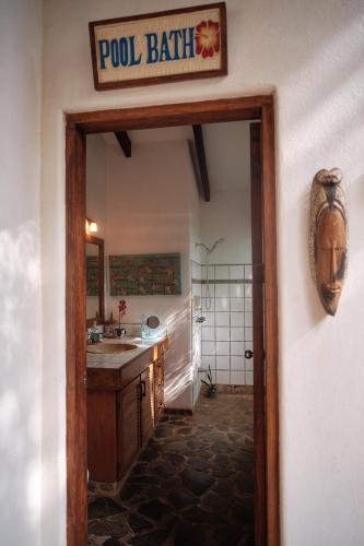 Φωτογραφία από το άλμπουμ του The Beach Bungalows Tamarindo- Adults Only στο Ταμαρίντο