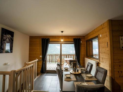 Appartement spacieux 4 pièces pour 7 pers., terrasse, garage