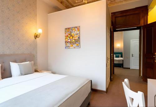 Nizami Boutique Hotelにあるベッド