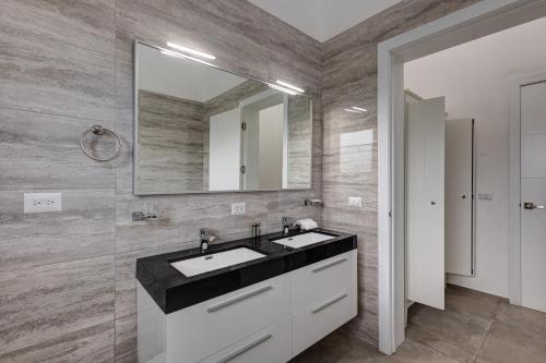 Vannituba majutusasutuses VILLA CORAL Tracadero Beach Resort