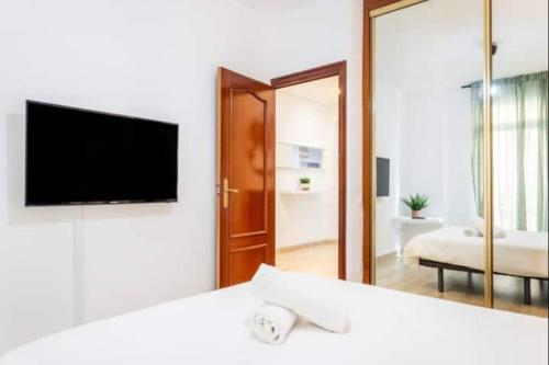 Centrico, 2 habitaciones, confort ascensor,wifi AC