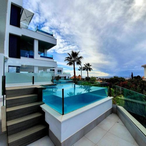 Luxury Santa Barbara Heights