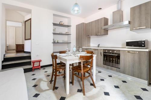Η κουζίνα ή μικρή κουζίνα στο Hostdomus - Ca' di Nava